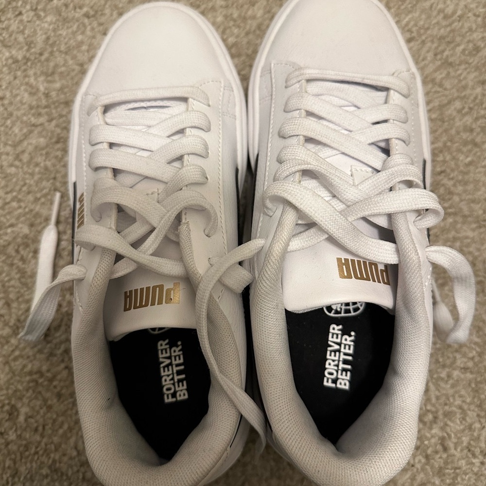 Puma Sneakers